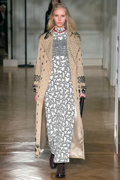 Look 14